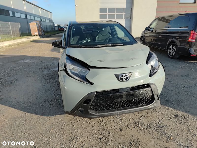 Toyota Aygo X 1.0 VVT-i Color Edition X-shift - 2