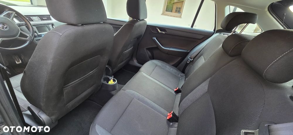 Skoda RAPID 1.2 TSI Active - 14