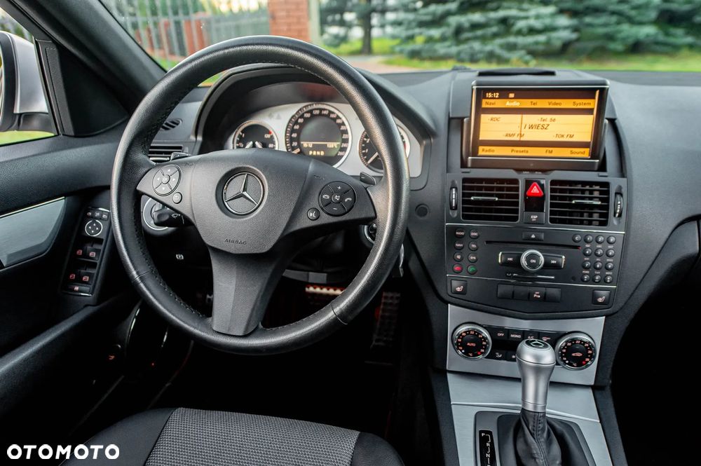 Mercedes-Benz Klasa C 200 7G-TRONIC Avantgarde Edition - 27