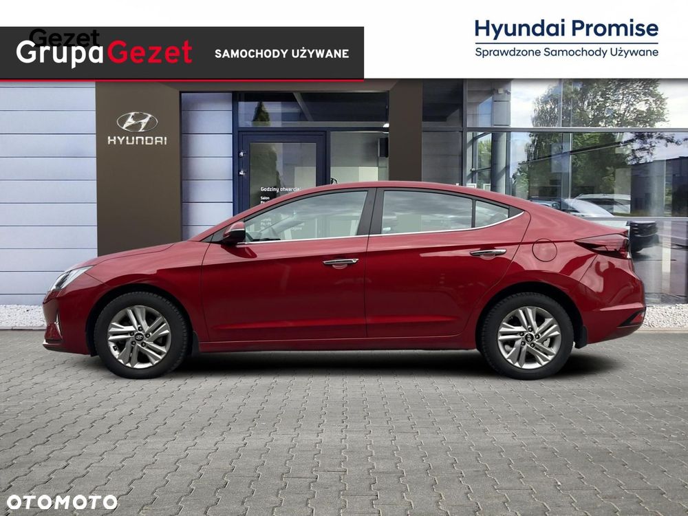 Hyundai Elantra - 2