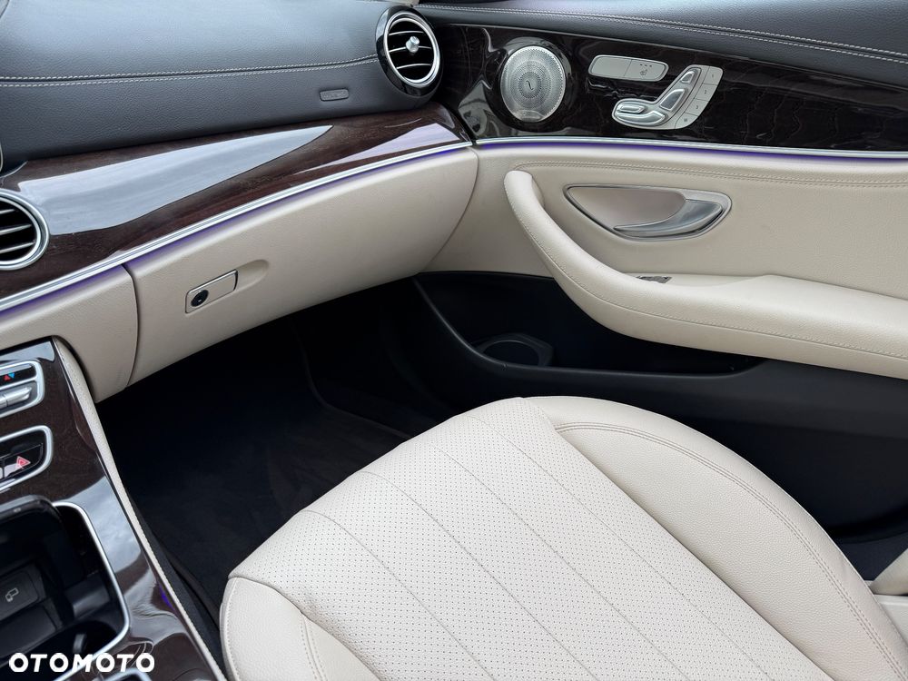 Mercedes-Benz Klasa E - 21