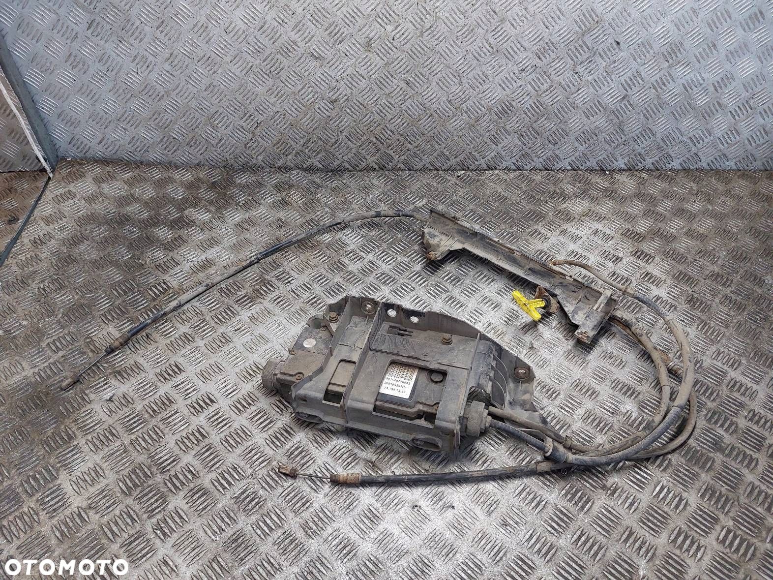 HAMULEC RĘCZNY ELEKTRYCZNY RENAULT SCENIC II 360105231R USZKODZONY - 1