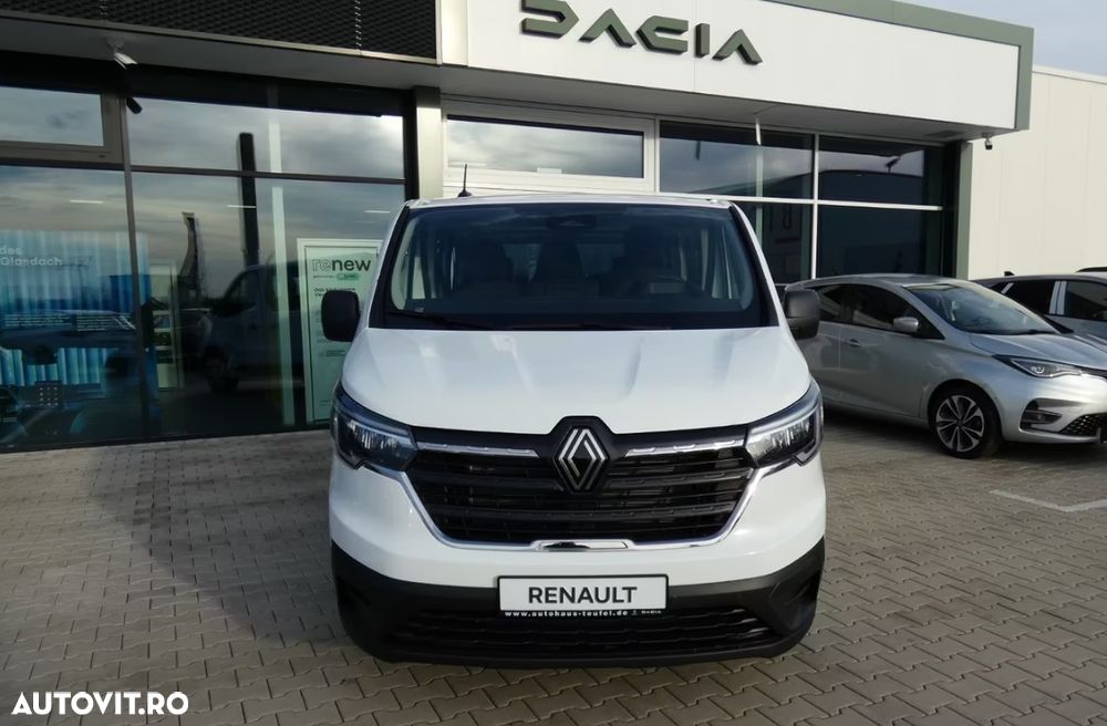 Renault Trafic 2.0 Blue dCi 110 S&S L2 8+1 Life - 2