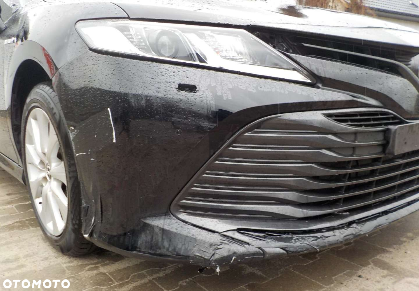 Toyota Camry - 2