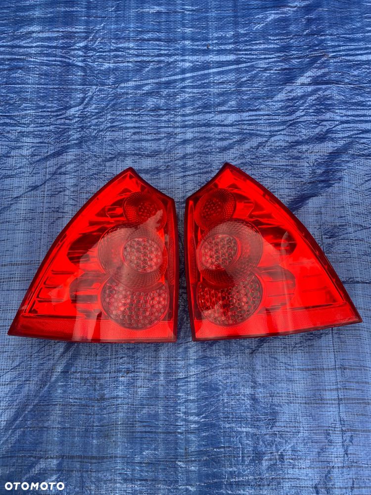 PEUGEOT 307 LIFT KOMBI LAMPA LEWY LEWA PRAWY PRAWA TYŁ TYLNA - 2