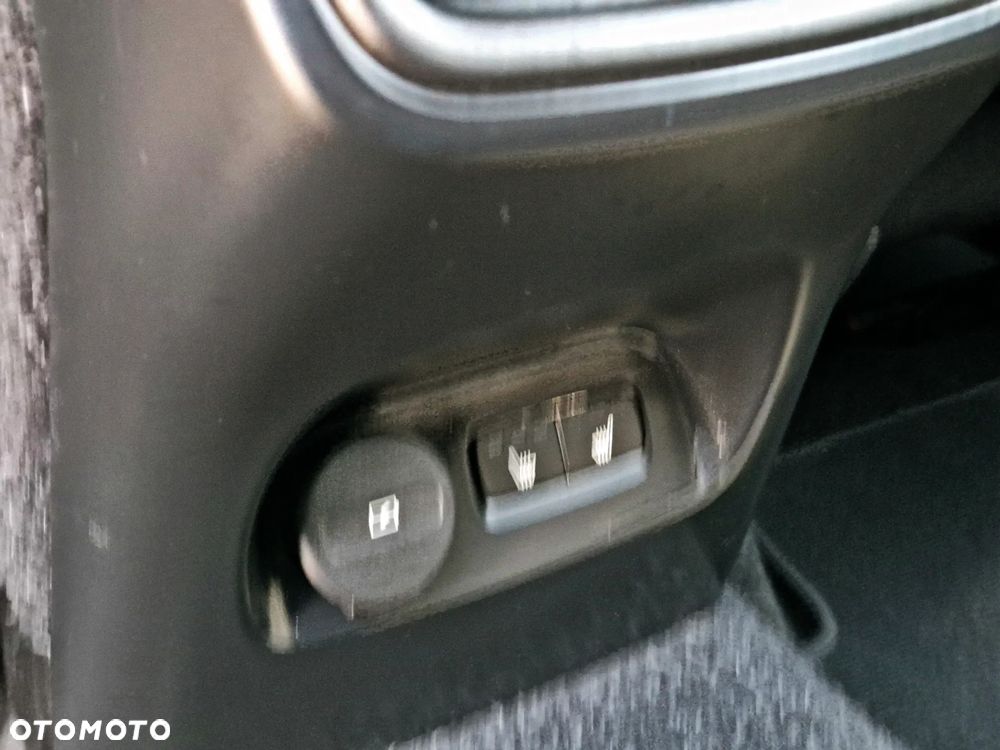 Volvo XC 40 D3 Momentum Pro - 25