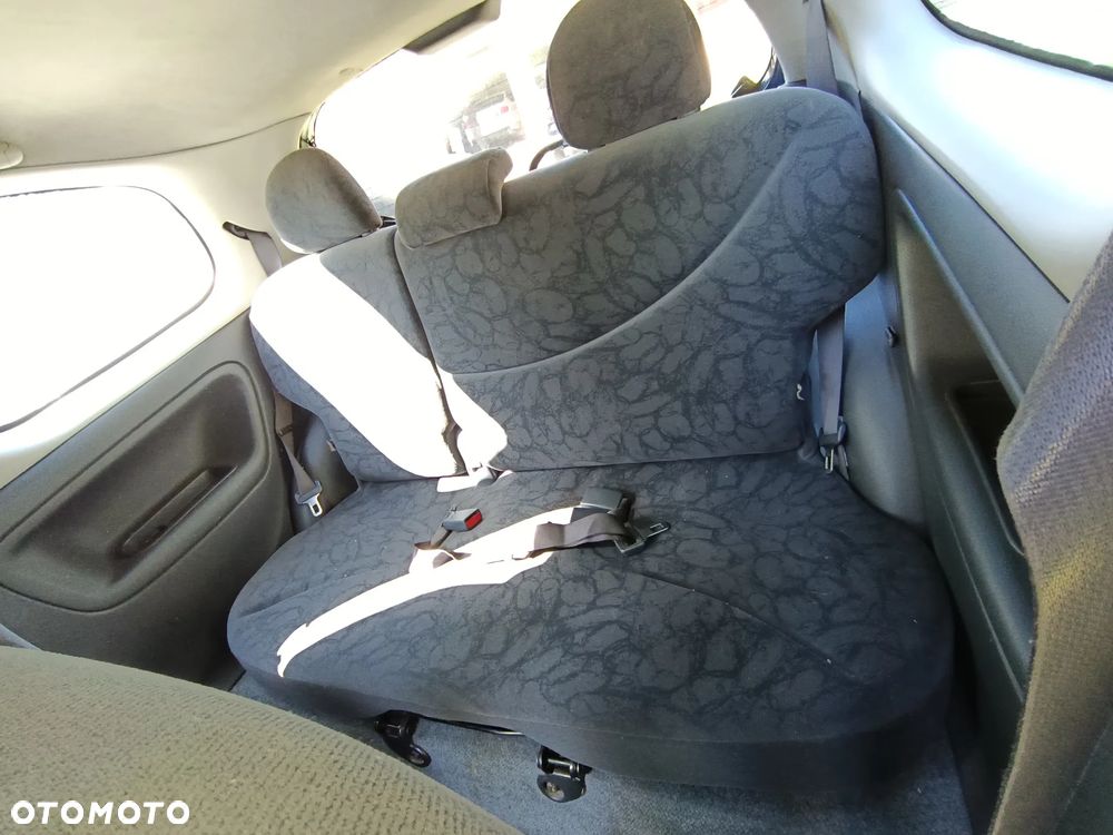 Toyota Yaris 1.0 Luna - 5