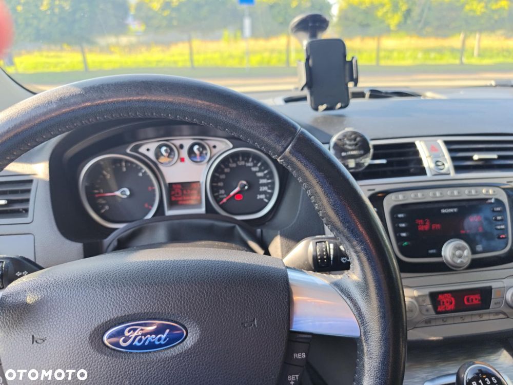 Ford Kuga 2.0 TDCi 4WD Titanium - 22