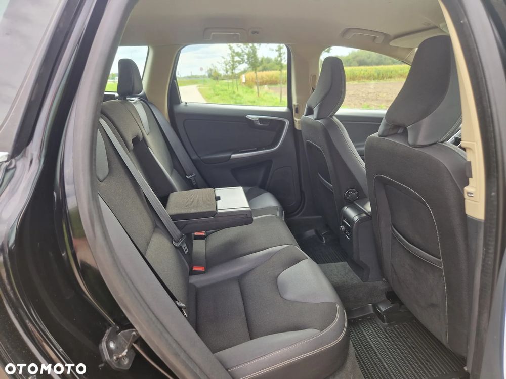 Volvo XC 60 DRIVe Momentum - 20