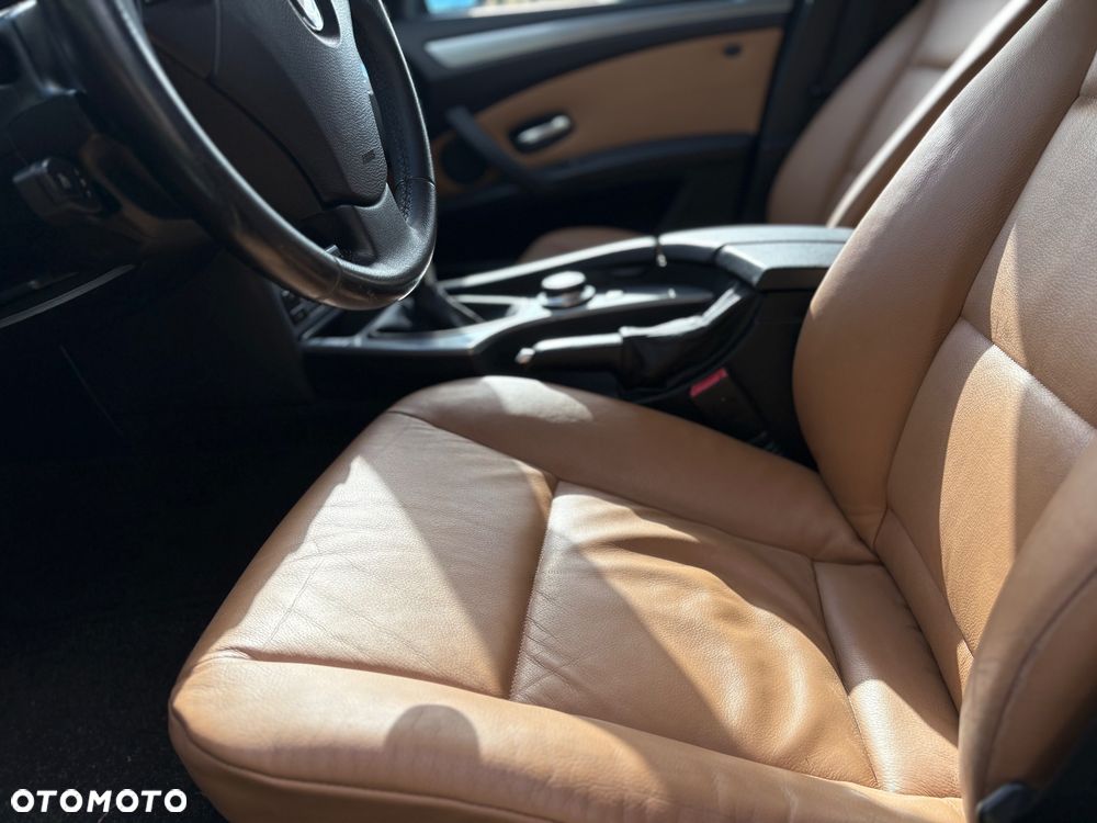 BMW Seria 5 523i Edition Exclusive - 13