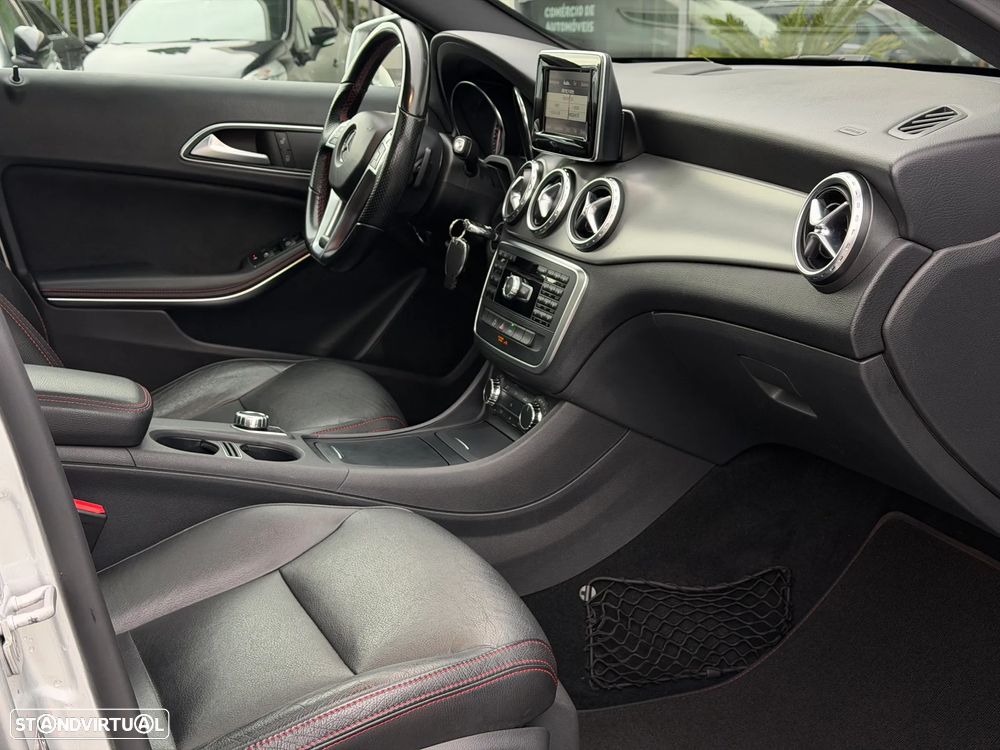 Mercedes-Benz GLA 200 d 7G-DCT AMG Line - 5