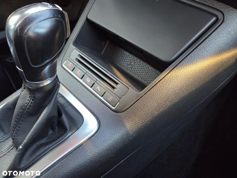 Volkswagen Tiguan 2.0 TDI DPF 4Motion DSG Exclusive - 25