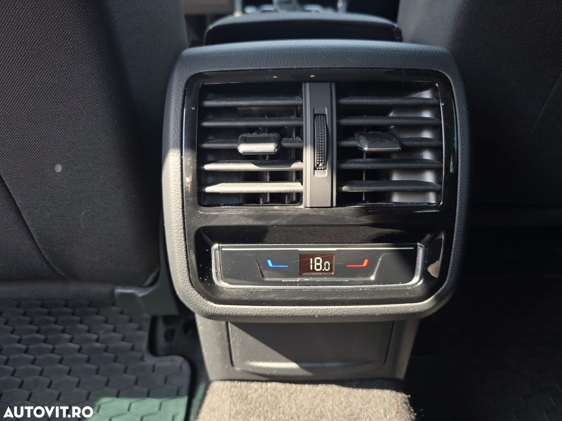 Volkswagen Passat - 21