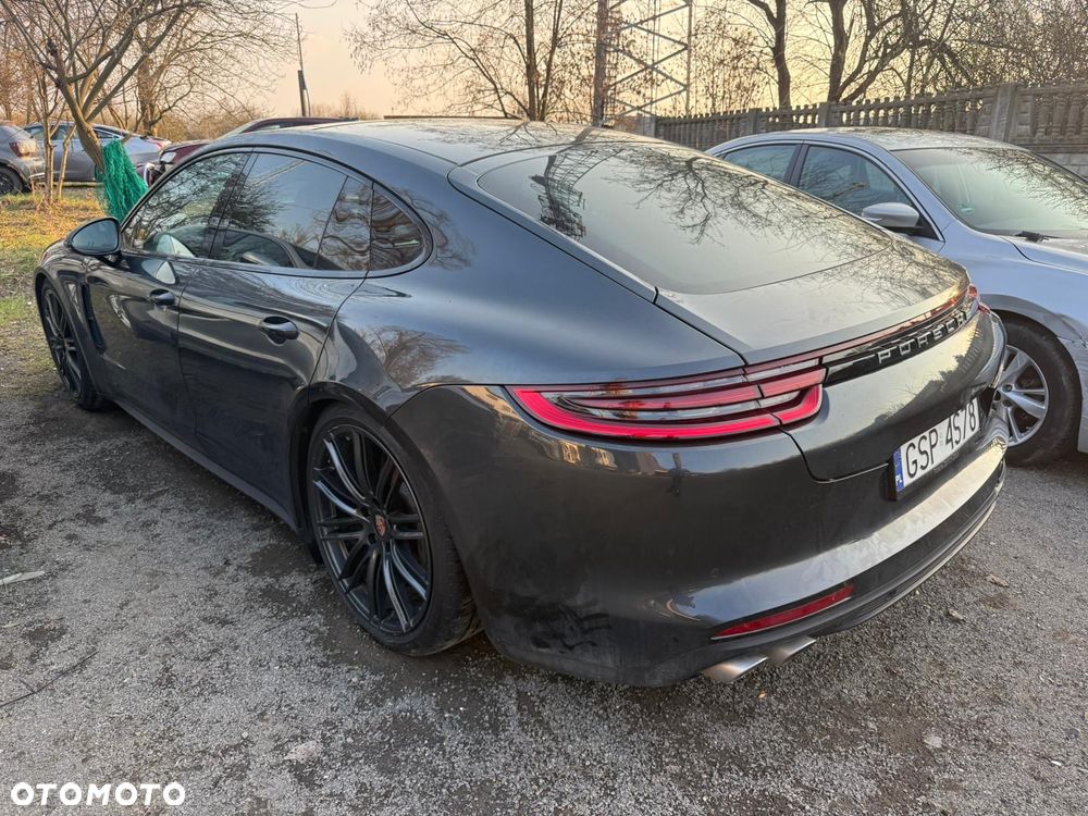Porsche Panamera - 2