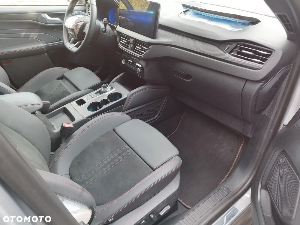 Ford Kuga 2.5 Duratec FHEV ST-LINE X - 16