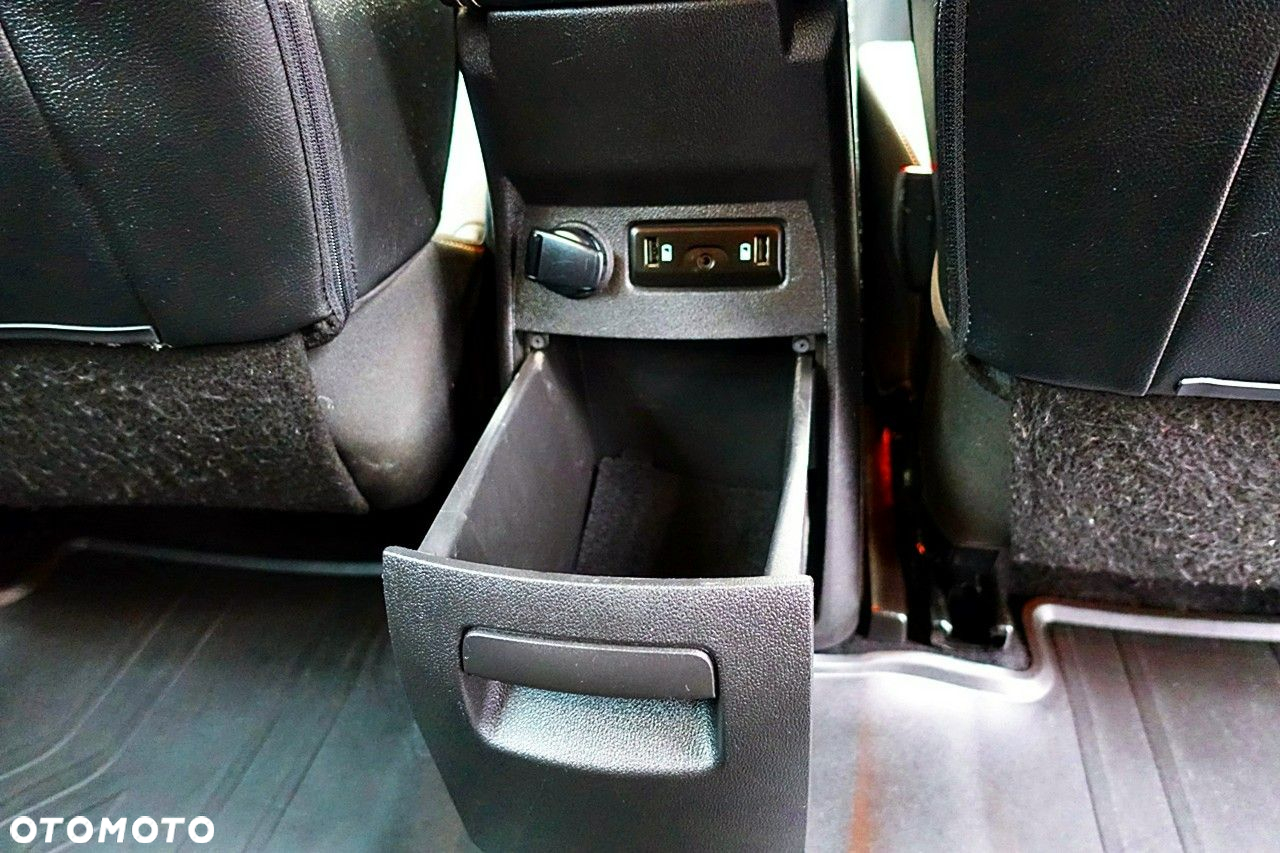 Renault Grand Scenic - 13
