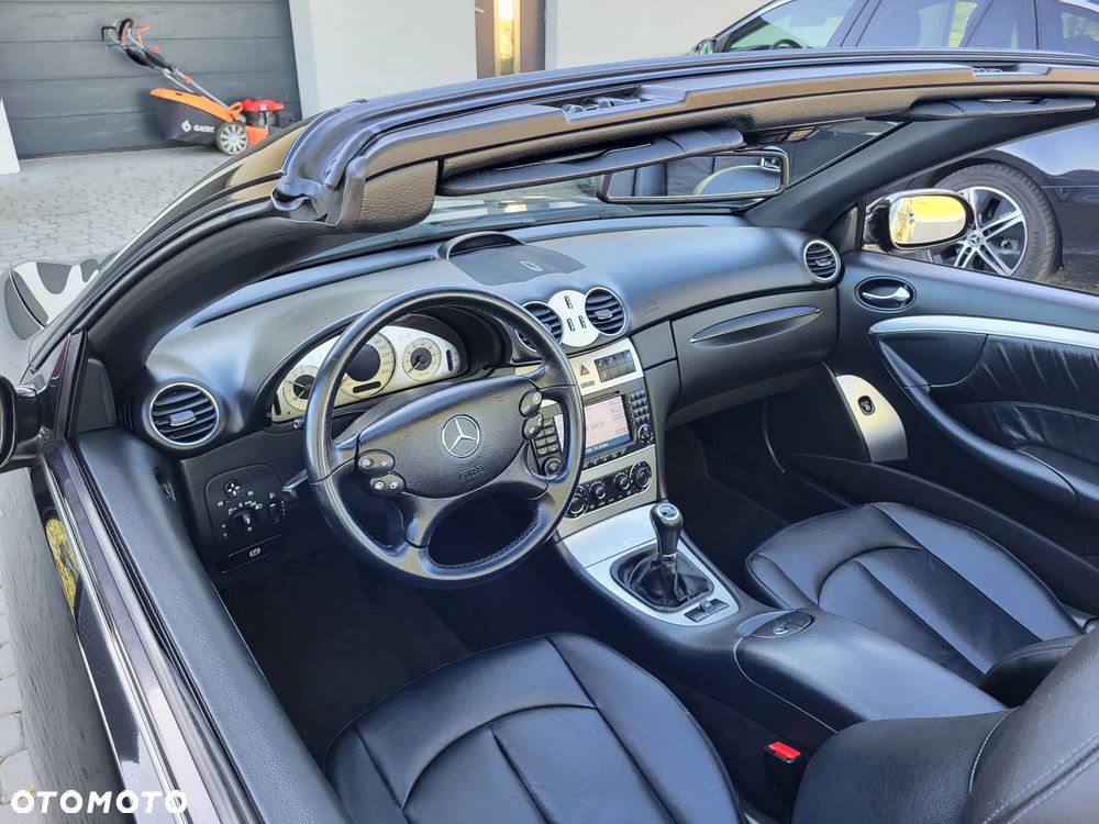 Mercedes-Benz CLK - 19