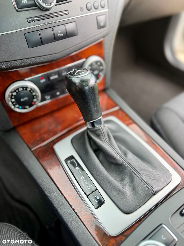 Mercedes-Benz Klasa C 180 Kompressor Automatik Avantgarde - 33