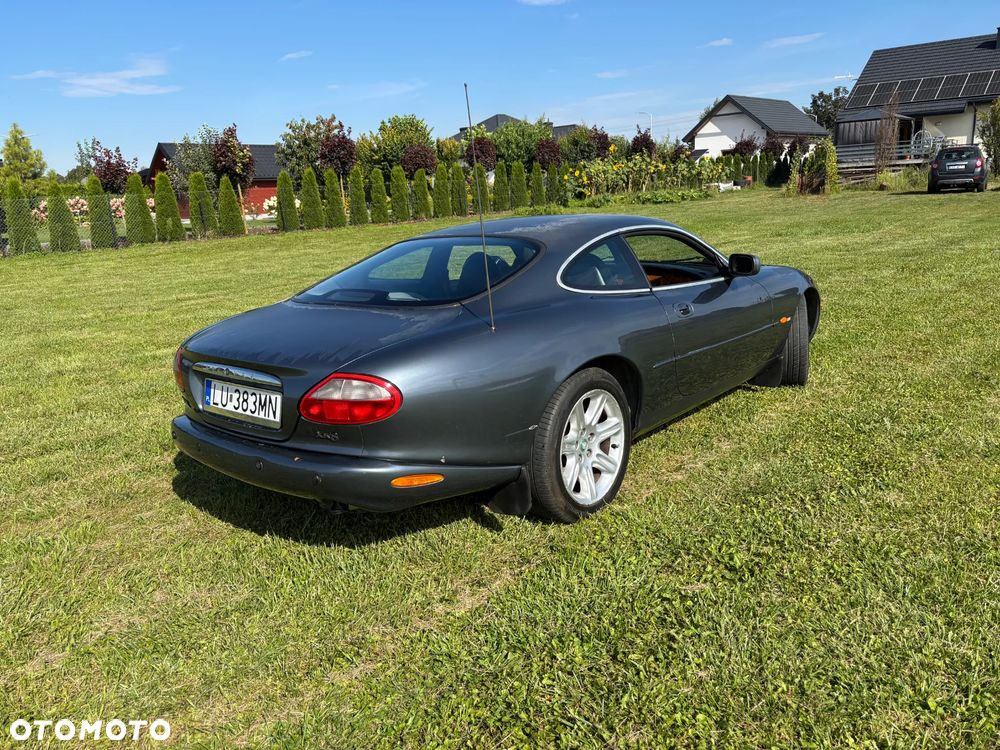 Jaguar XK XKR Coupe - 6