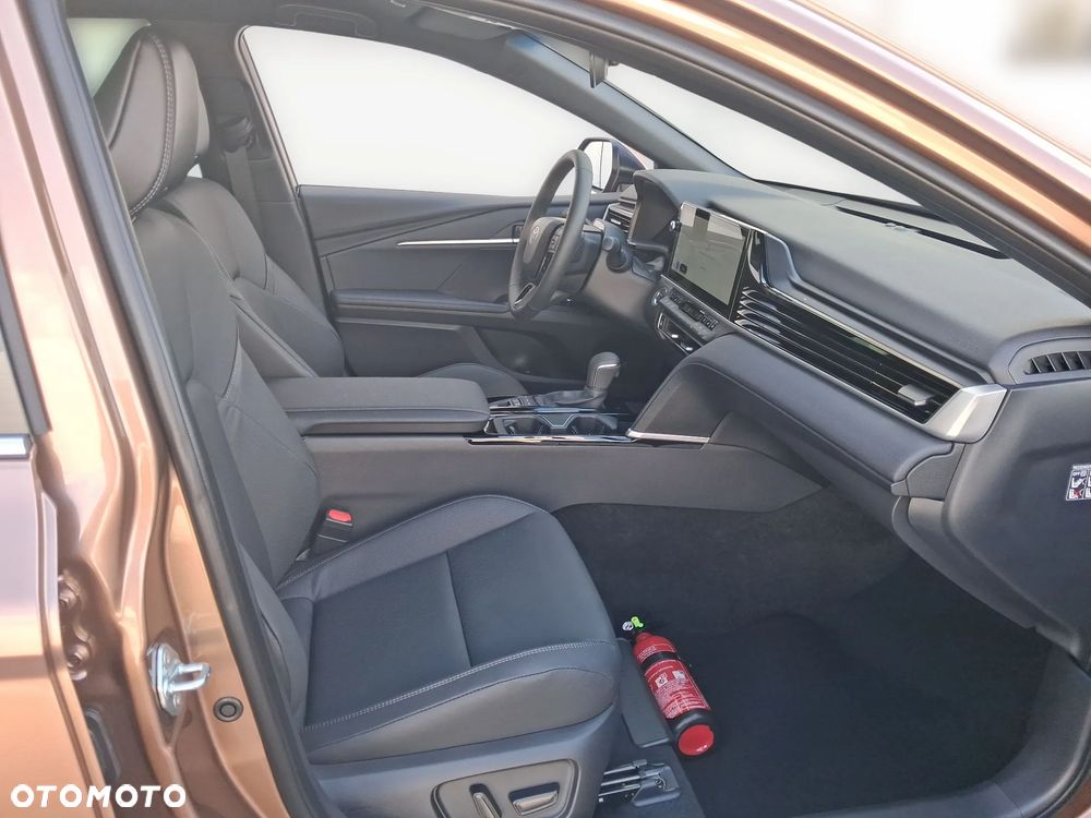 Toyota Camry 2.5 Hybrid Dynamic Force Prestige e-CVT - 9