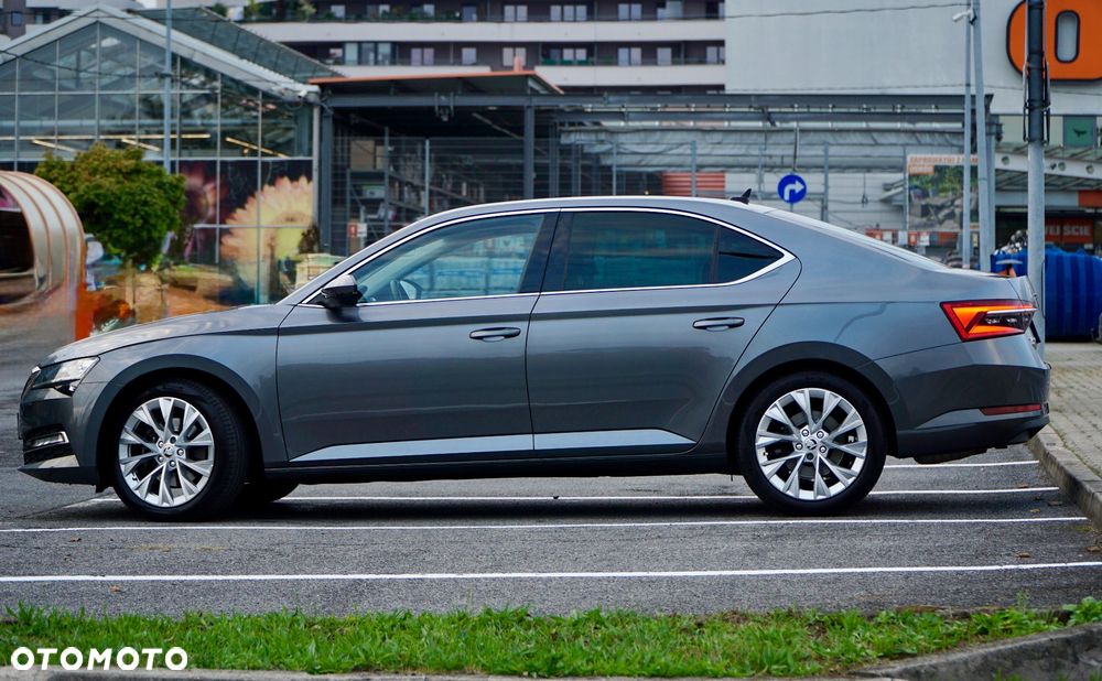 Skoda Superb 2.0 TDI SCR Style DSG - 28
