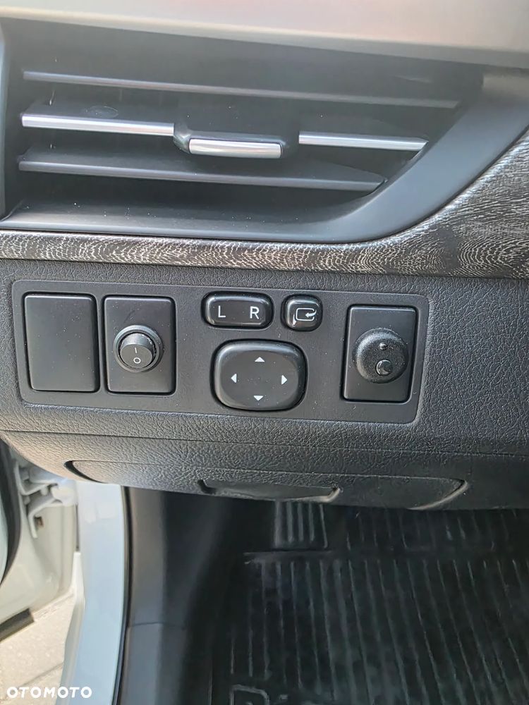 Toyota Avensis 2.0 Prestige MS - 18