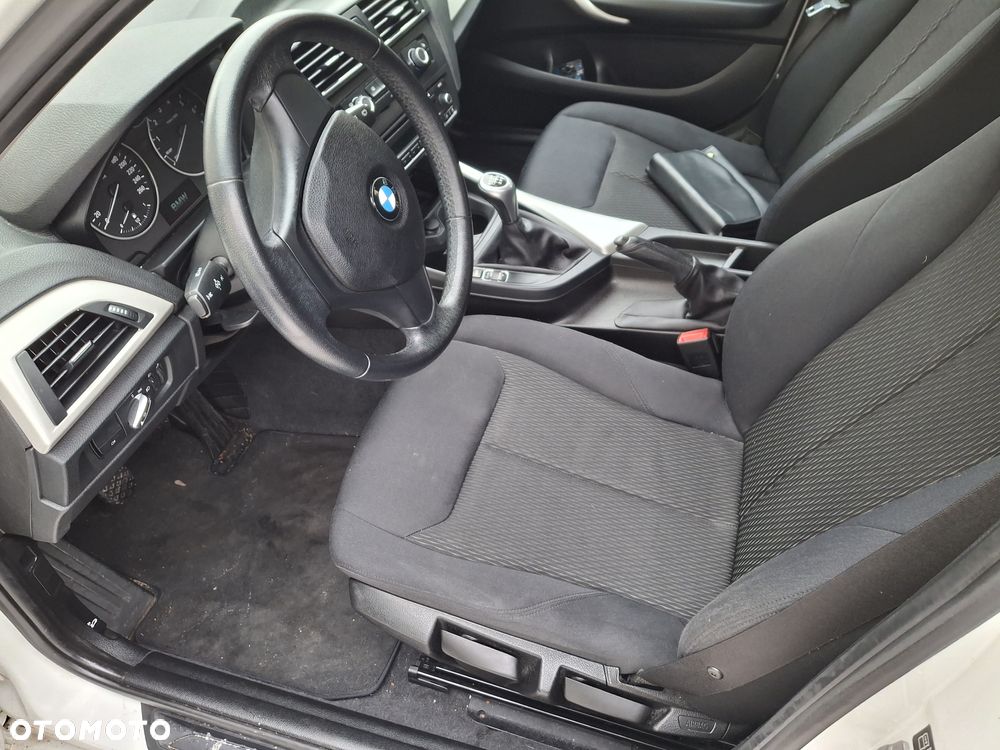 BMW Seria 1 114i Sport Line - 17