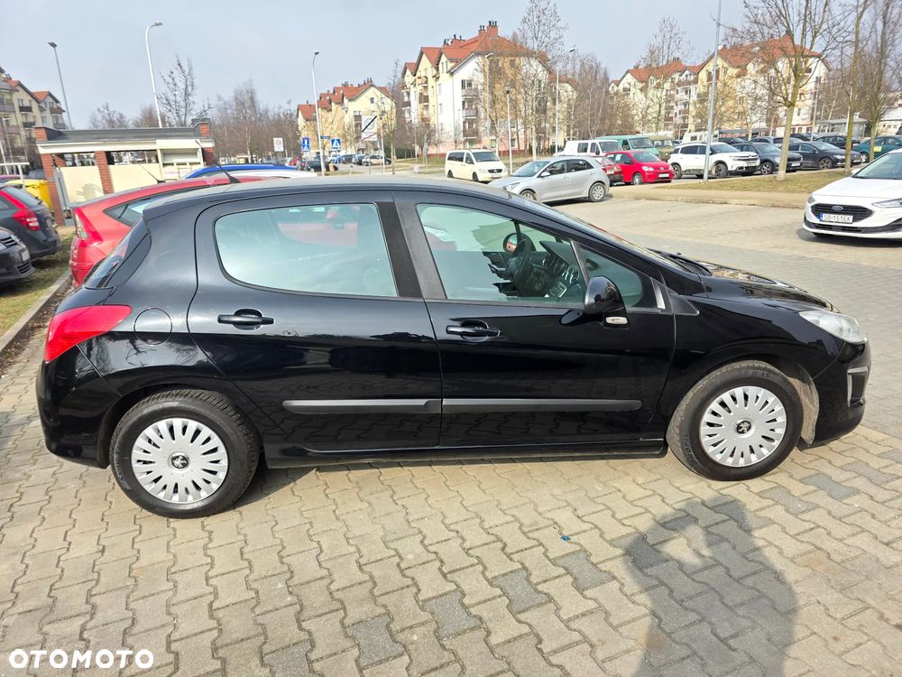 Peugeot 308 - 8