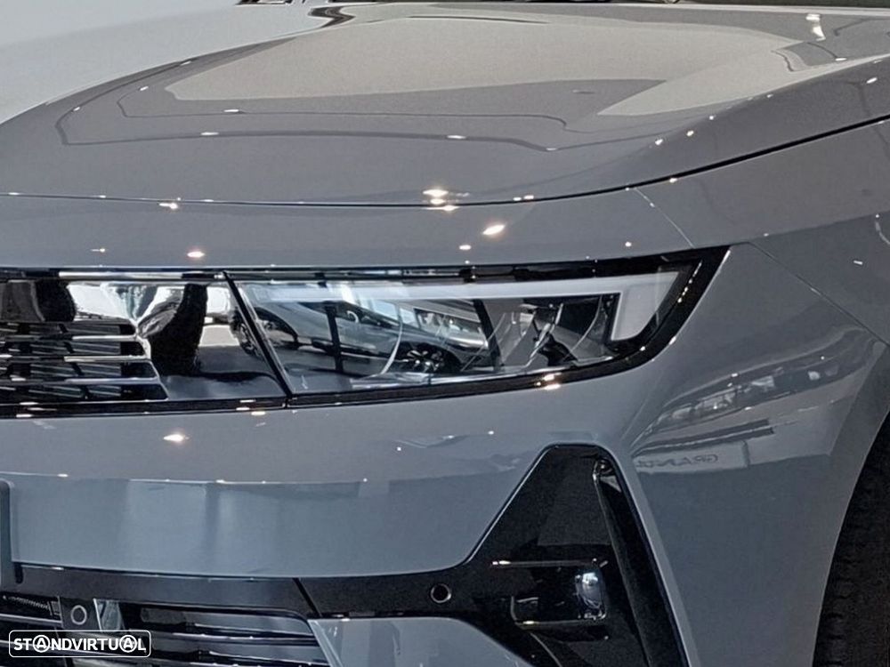 Opel Astra 1.6 T Hybrid Plug-In GS - 12