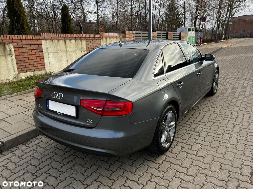 Audi A4 Limousine 2.0 TDI DPF S line Sportpaket - 12