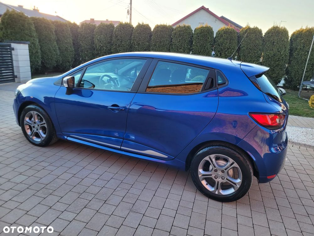 Renault Clio - 14