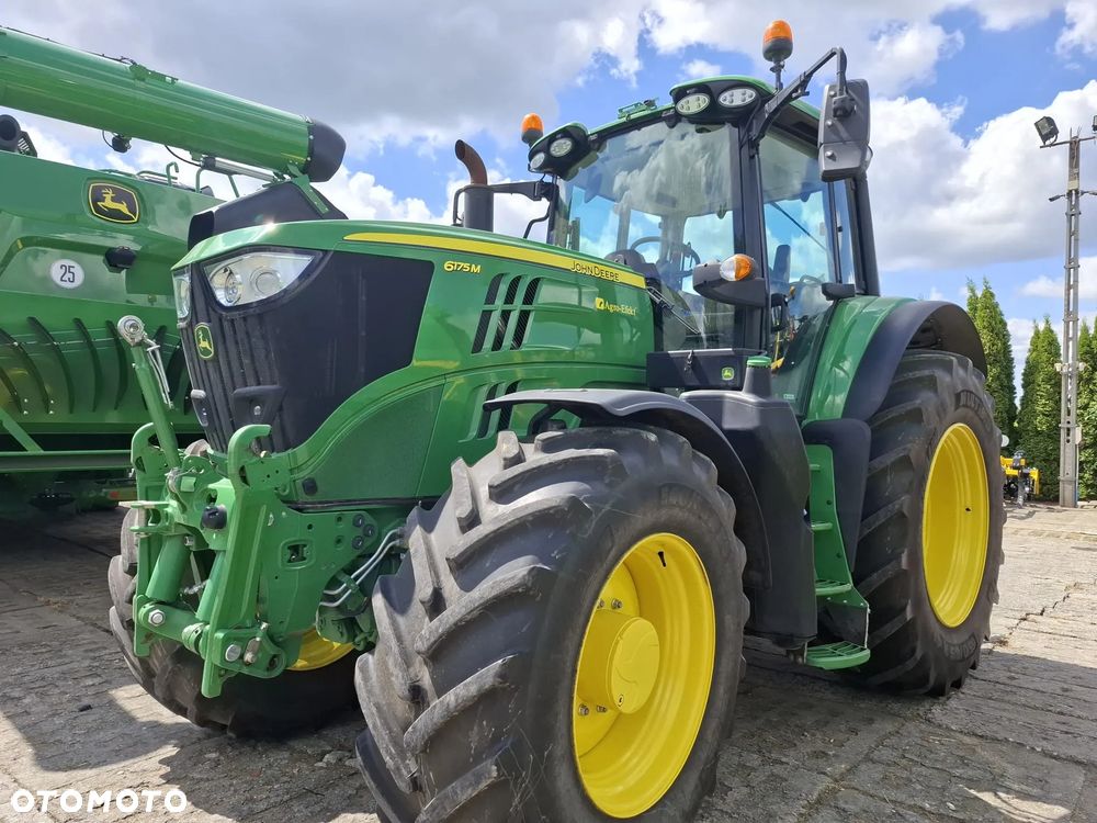 John Deere 6175M - 2