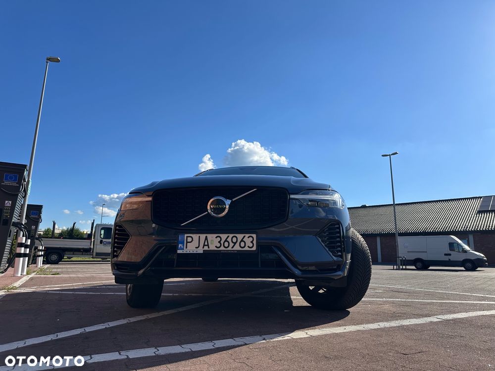 Volvo XC 60 T6 Plug-In Hybrid AWD Plus Dark - 2