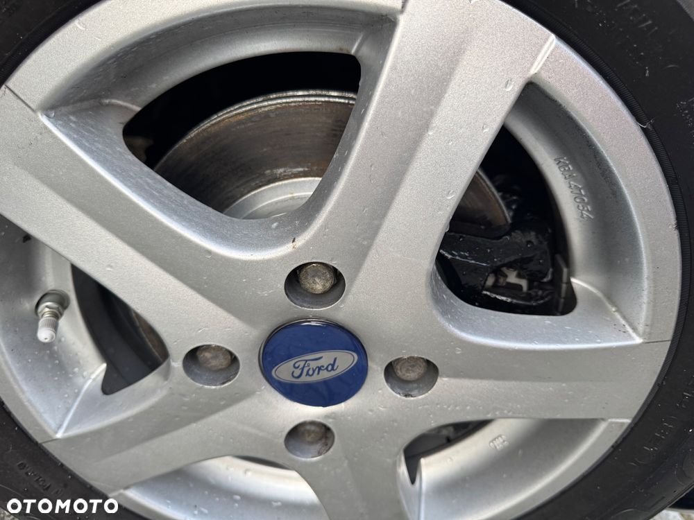 Ford Fiesta 1.25 Champions Edition - 36