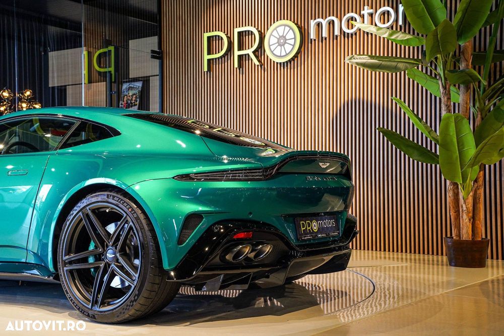 Aston Martin V8 Vantage - 13