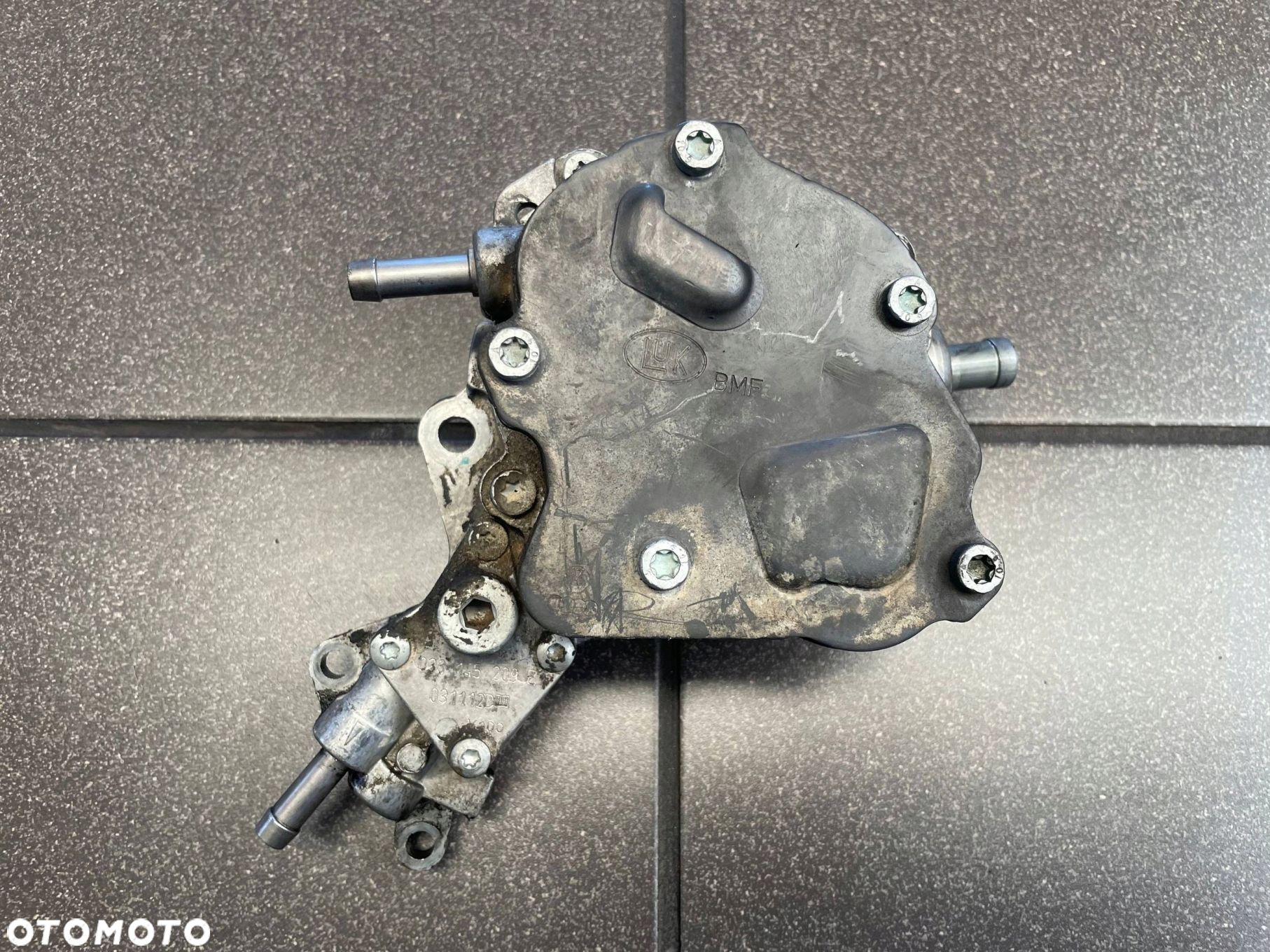 POMPA VACUM 1.9 TDI VW AUDI SKODA 038145209E - 1
