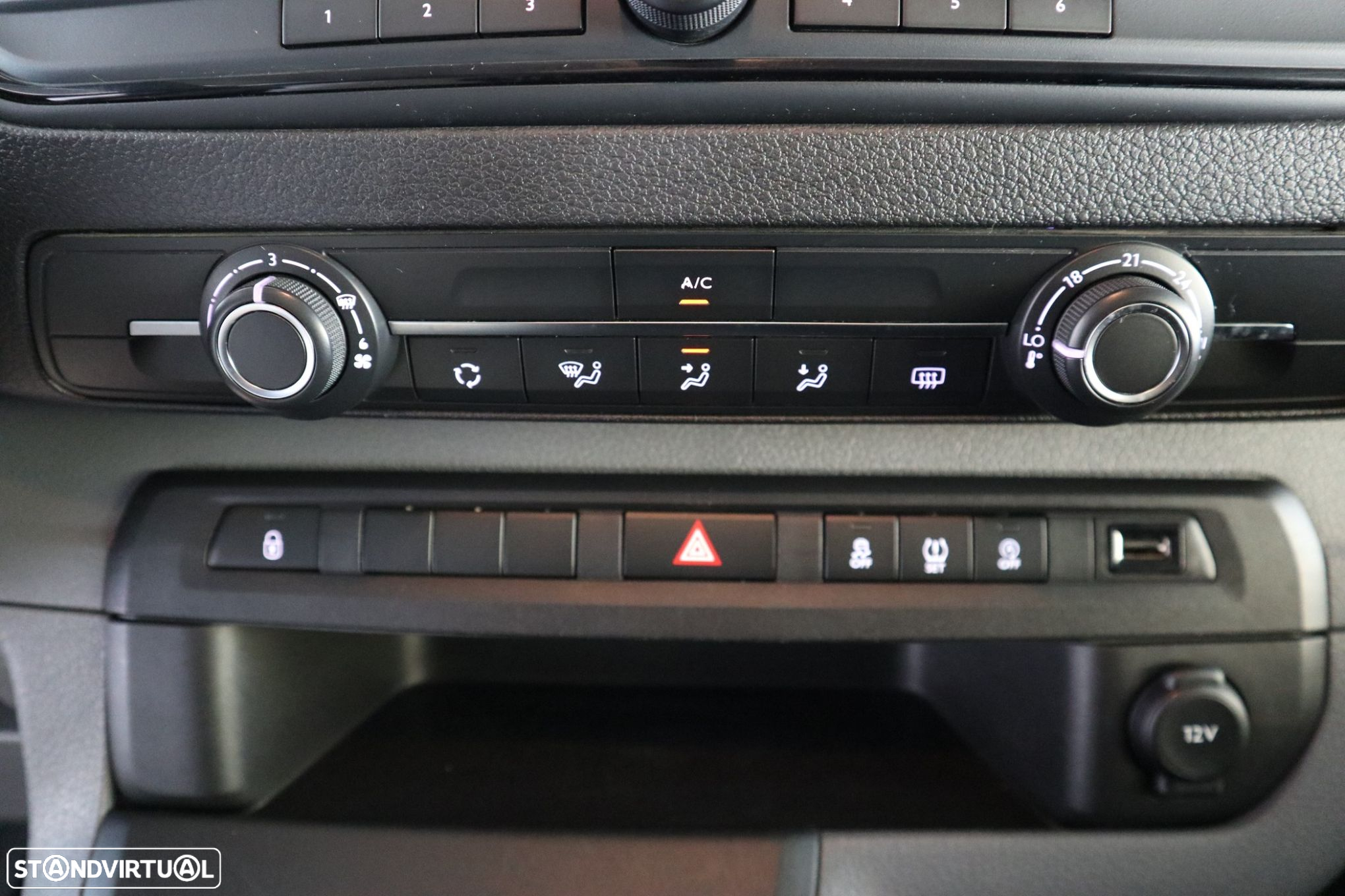 Opel Vivaro 1.5 CDTi L3H1 Essentia - 24