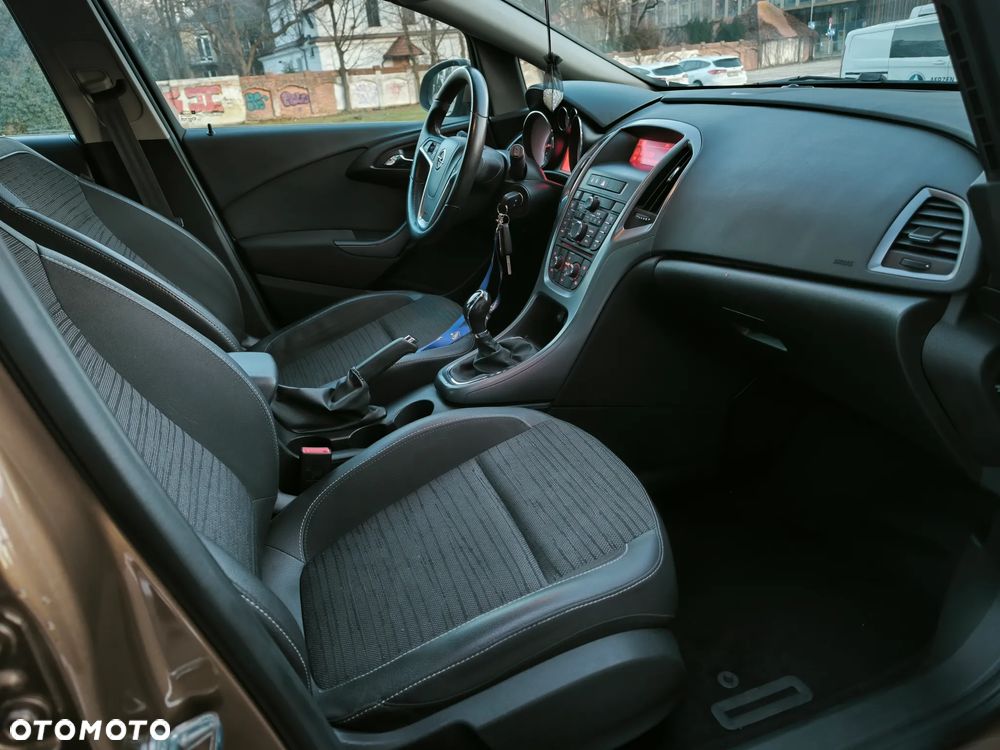 Opel Astra - 16