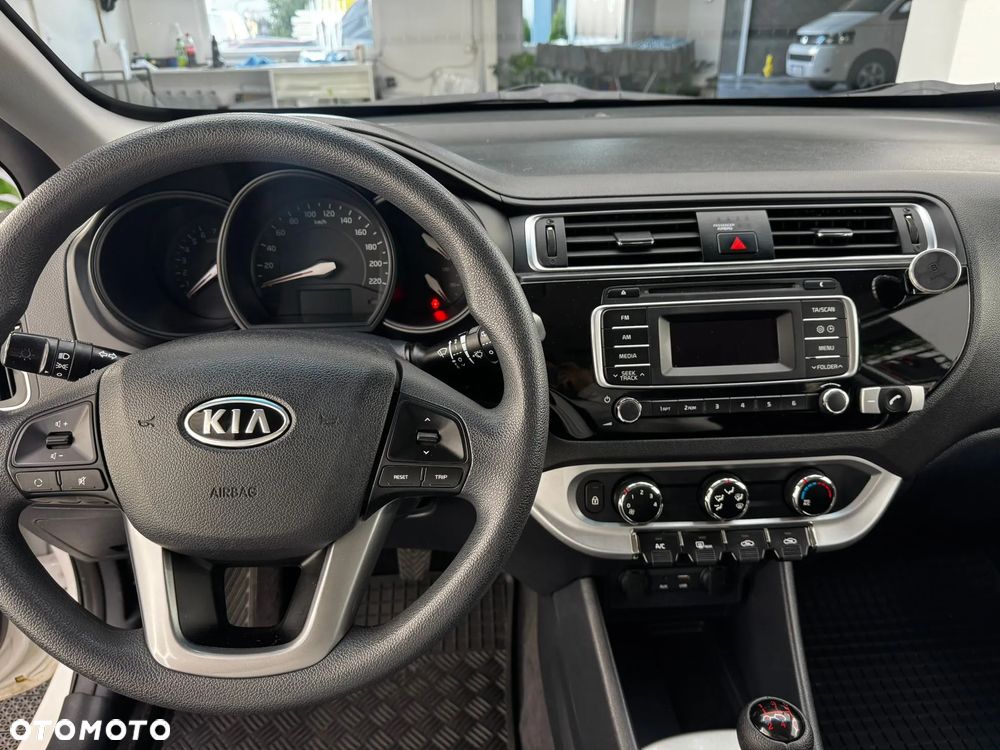 Kia Rio 1.2 Business Line Plus - 5