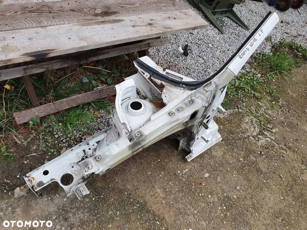 Skoda Rapid 2018 Przód lewa Ćwiartka przednia podłuznica fartuch - 3