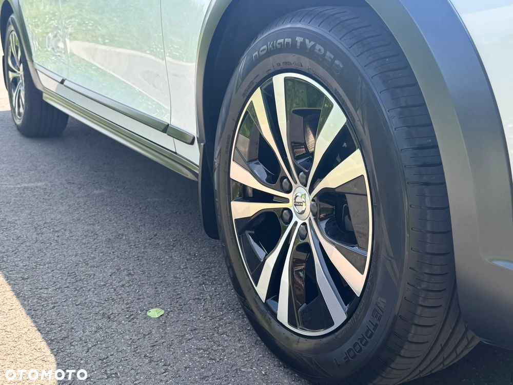 Volvo V90 D4 SCR Momentum Pro - 12