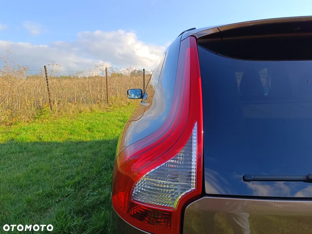 Volvo XC 60 D4 R-Design Momentum - 34