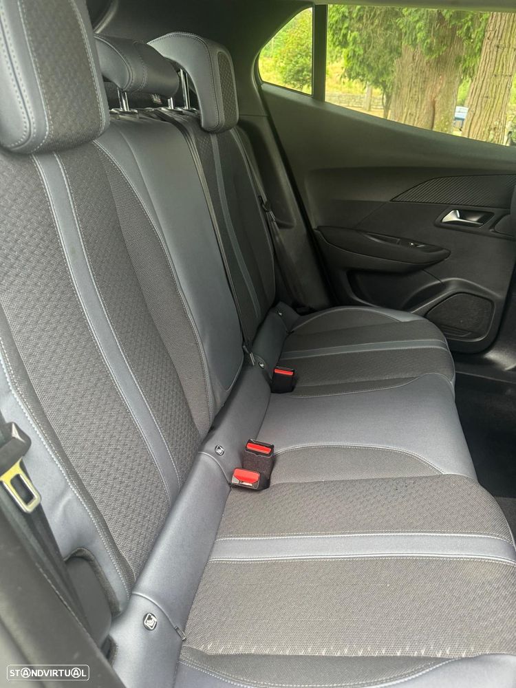 Peugeot 2008 PureTech 130 Allure - 20