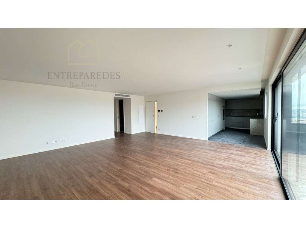 Apartamento T3 com garagem e varanda para comprar no centro de Vila... - Grande imagem: 4/55