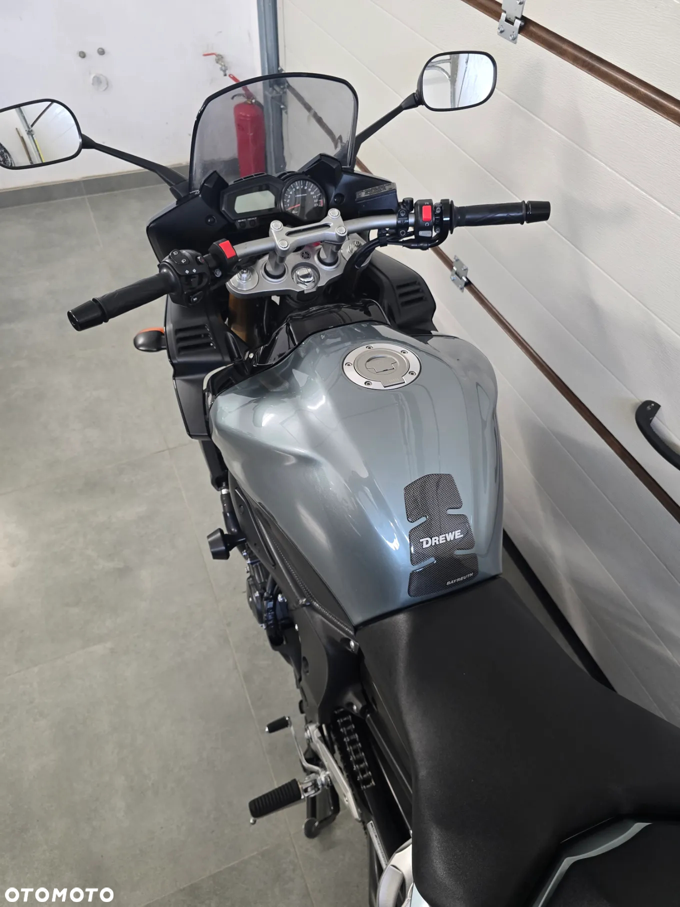 Yamaha FZ - 20