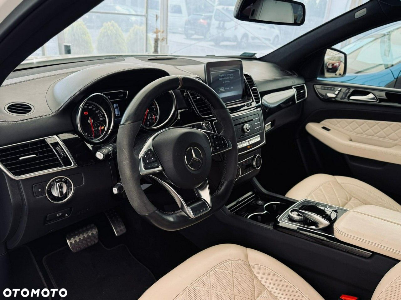 Mercedes-Benz GLE - 24