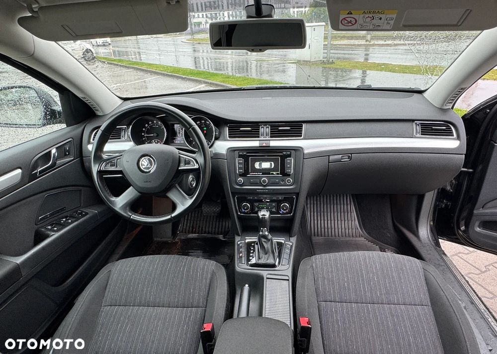 Skoda Superb 2.0 TDI Business DSG - 9