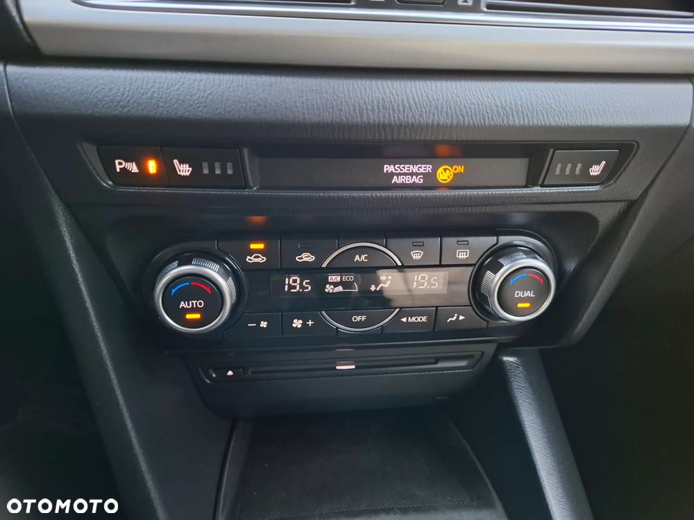 Mazda 3 SKYACTIV-G 120 Urban Limited - 23