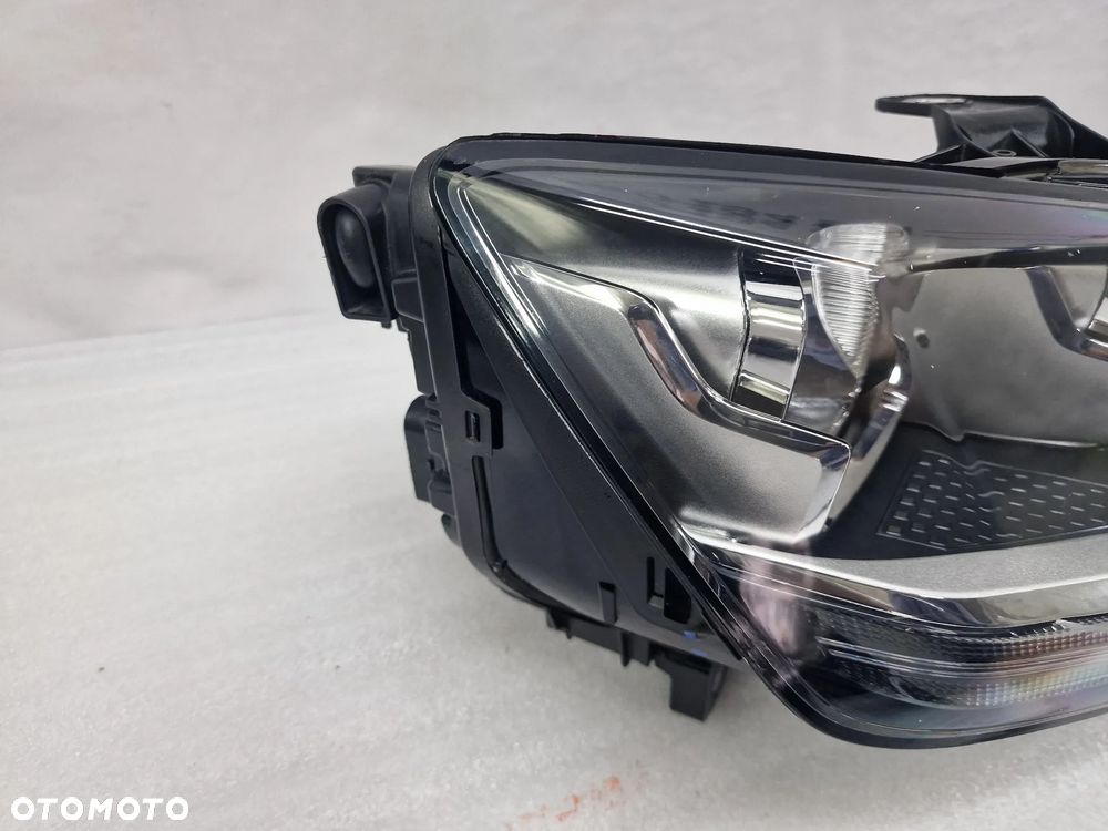 AUDI Q2 81A 16- PRAWA LAMPA PRZEDNIA PRZÓD ZWYKŁA , NR 81A941004 , NR AUKCJI LA733 - 2