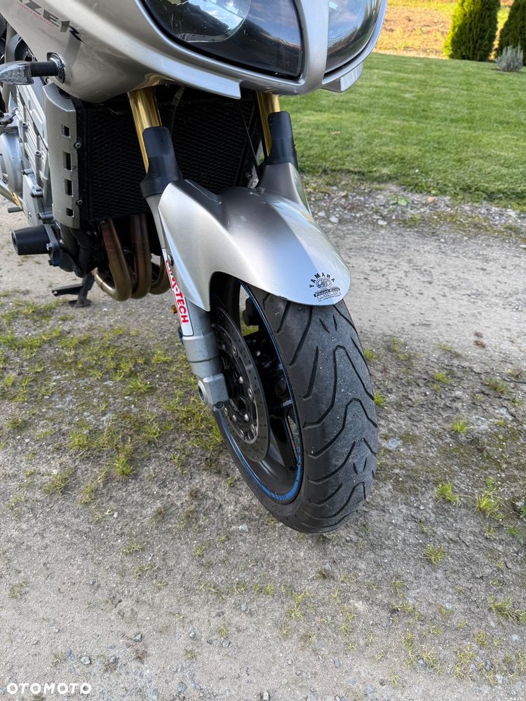 Yamaha FZS - 8